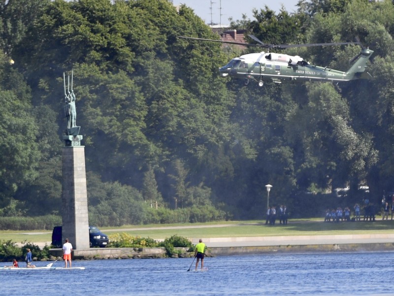 ... in einem Hubschrauber der US-Armee ging es direkt zum Gästehaus des Senats.