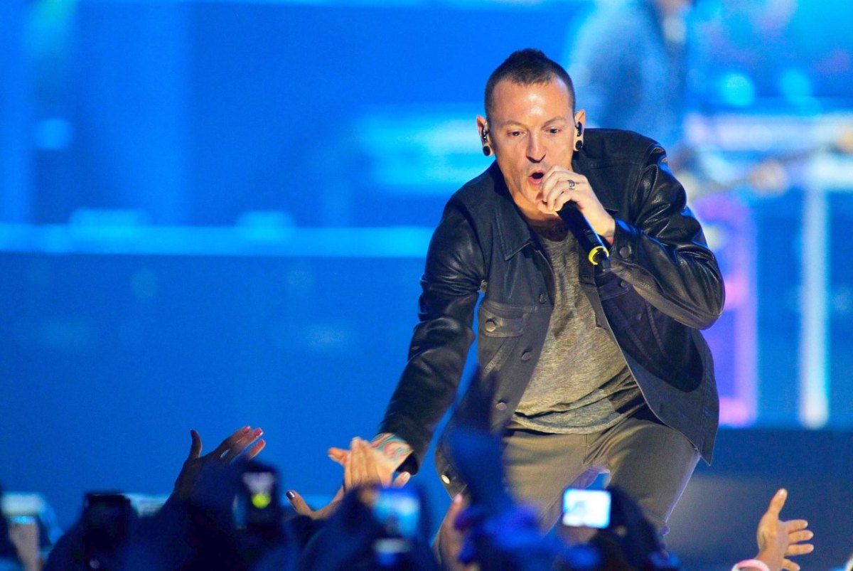 2017-07-20T184502Z_199839125_RC167F4394B0_RTRMADP_3_PEOPLE-LINKIN-PARK.JPG