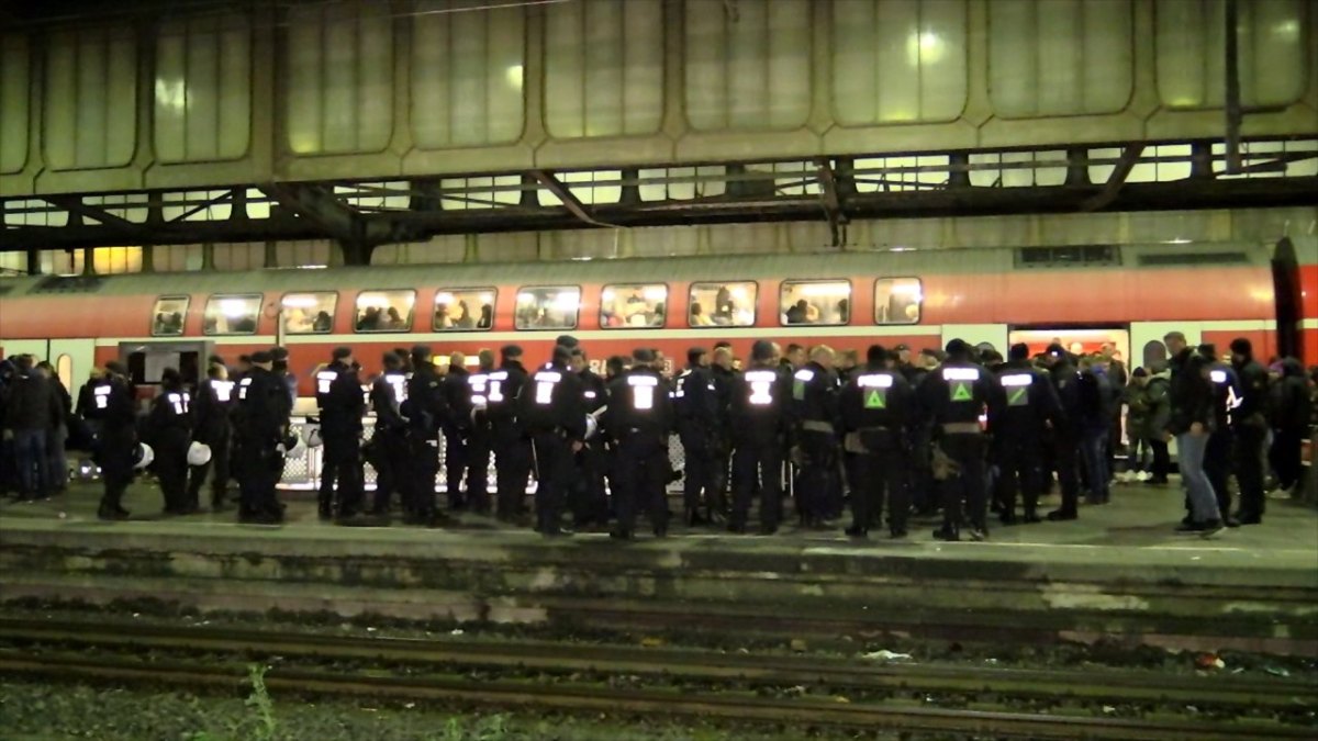 20181208_Ausschreitungen_Hbf_DU-ANC-NEWS-10.jpg