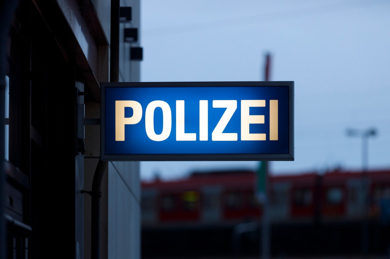 Oberhausen: In der Polizeiwache erzählt ein 19-Jähriger diese unglaubliche Geschichte. (Symbolbild)