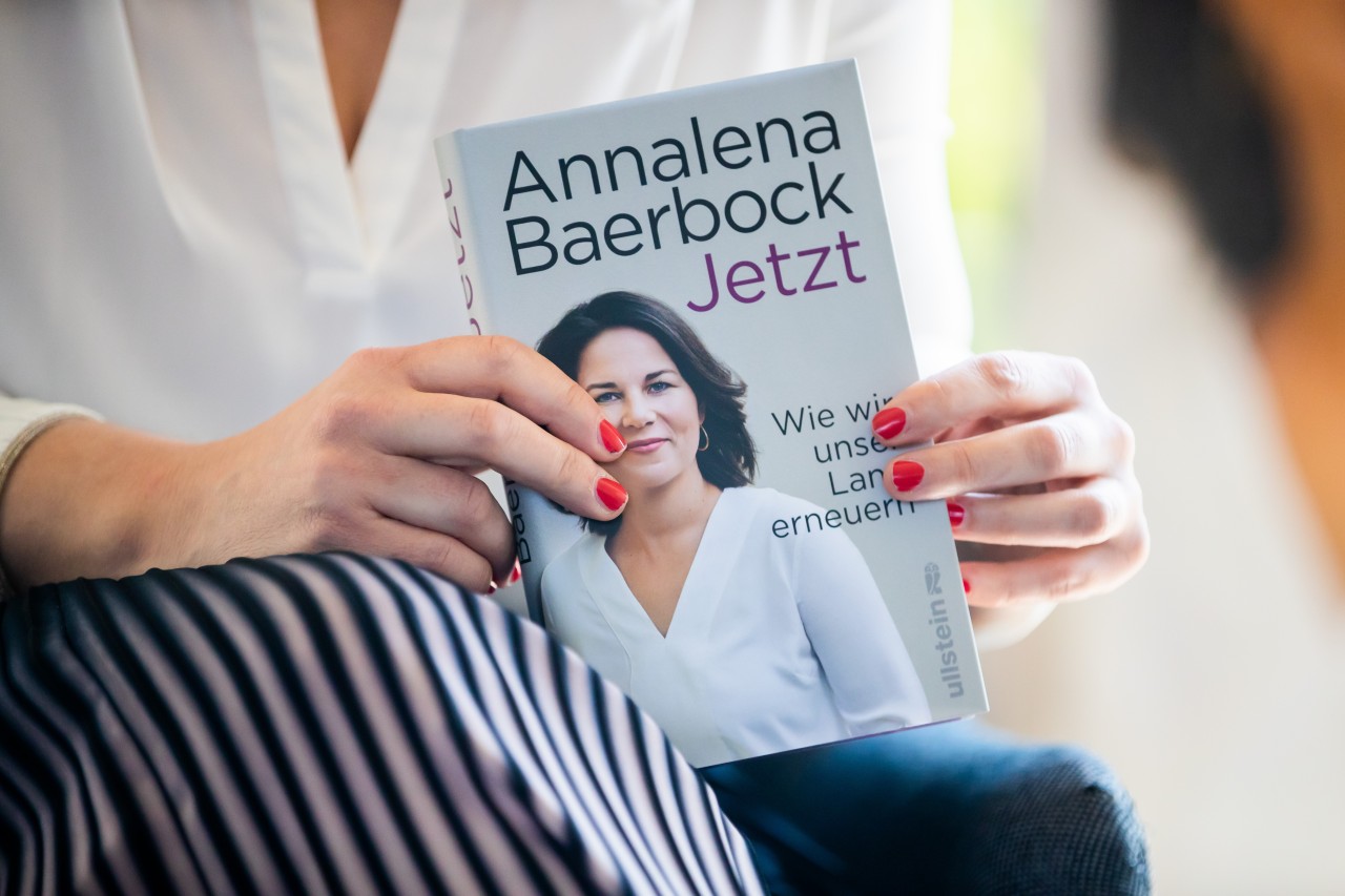 Annalena Baerbocks Co-Autor wehrt sich. 