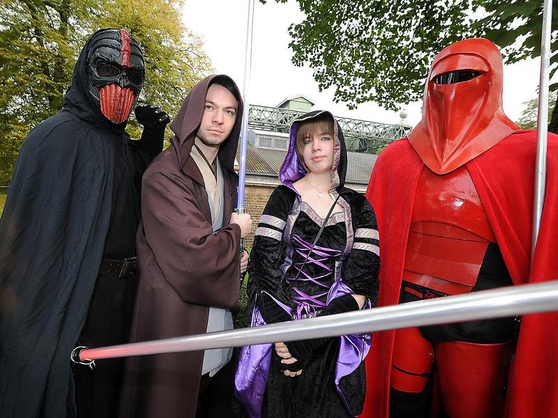 Beim Star-Wars-Fantreffen am Schiffshebewerk in Henrichenburg kamen viele Fans in Verkleidung.