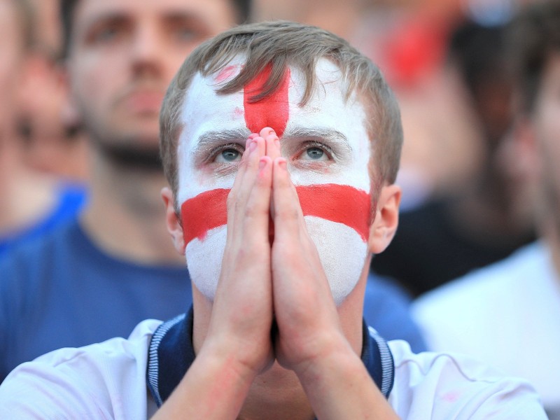 Bunt bemalt, dekoriert, Fahnen schwenkend, jubelnd, weinend, sich in den Armen liegend: Wir zeigen die schönsten Bilder der WM.