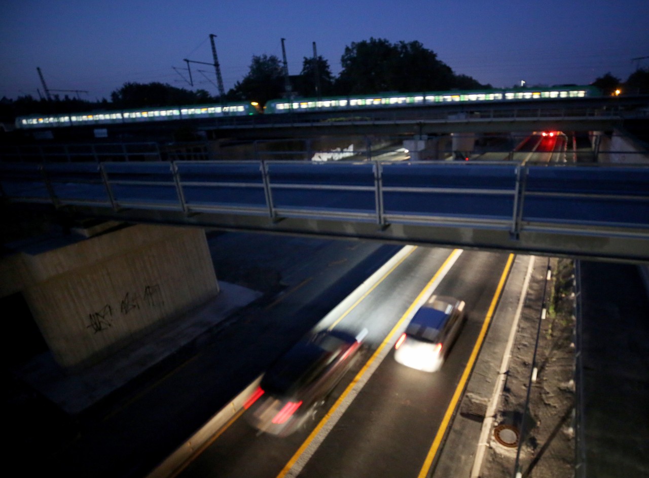 A40 bei Mülheim: Eine Frau machte eine gruseligen Fund unter einer Brücke. (Symbolbild)