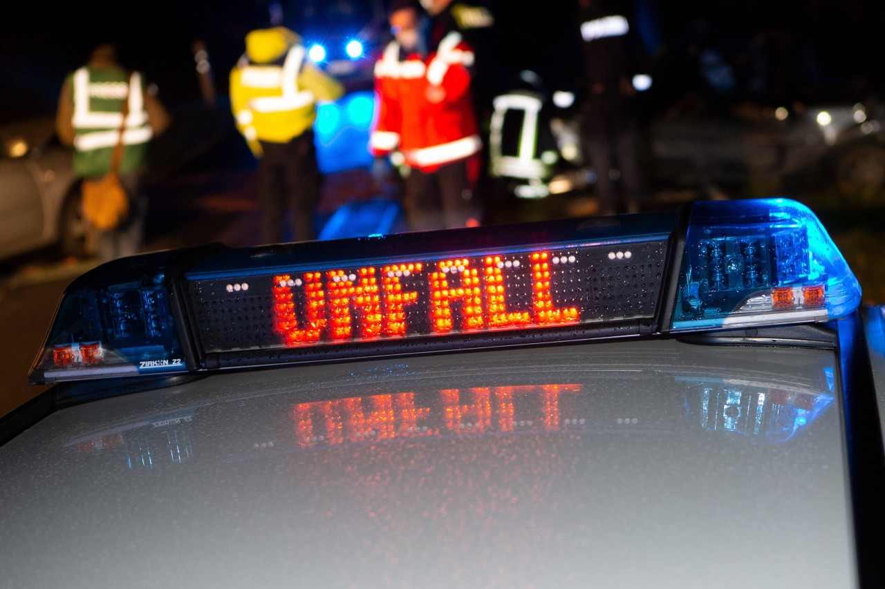 Auf der A46 in NRW kam es zu einem schweren Unfall. (Symbolbild)