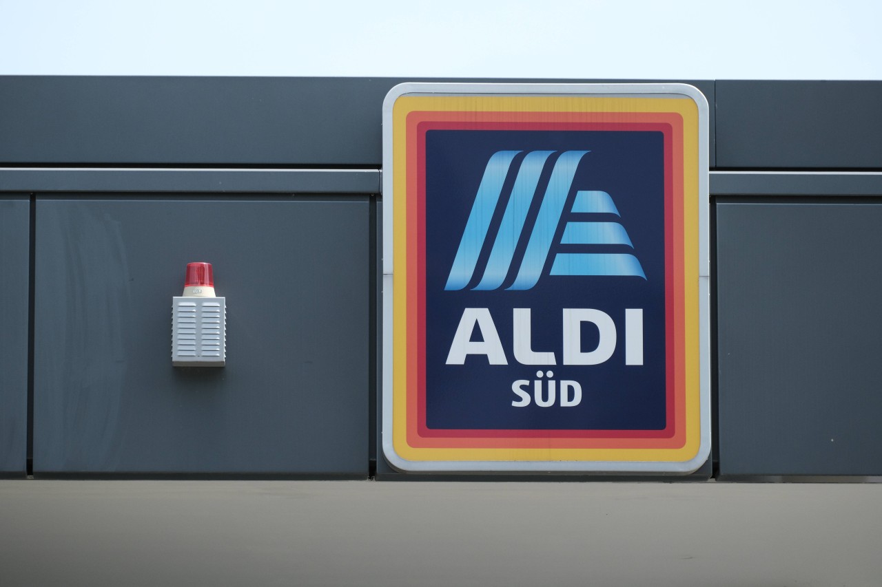 Aldi: Bald keine Kassen mehr in den Filialen? Discounter liefert Erklärung für radikale Idee (Symbolbild). 