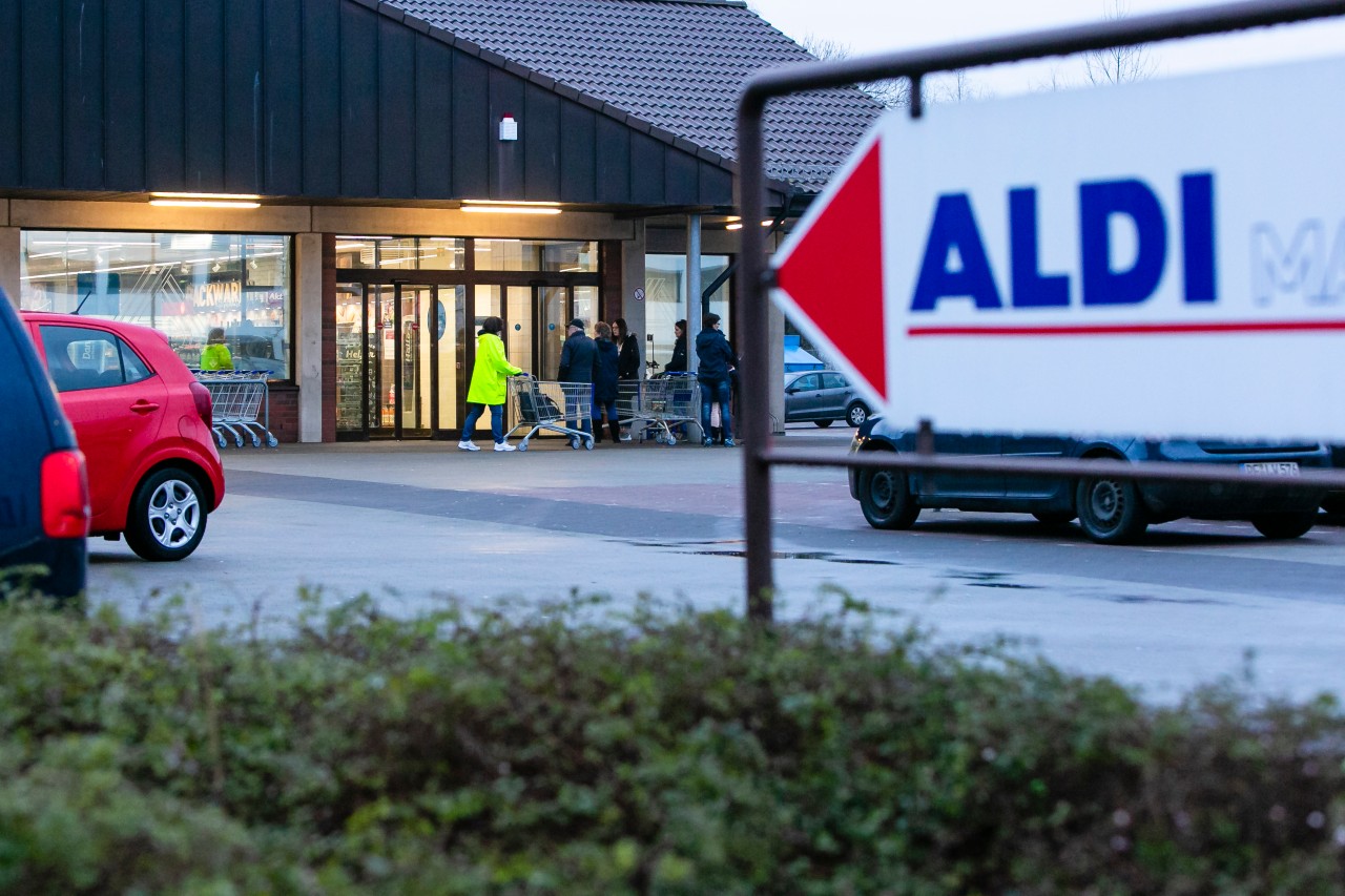 Auf der Suche nach ihrem Lieblingseis bei Aldi wird die Kundin bitter enttäuscht. (Symbolbild) 