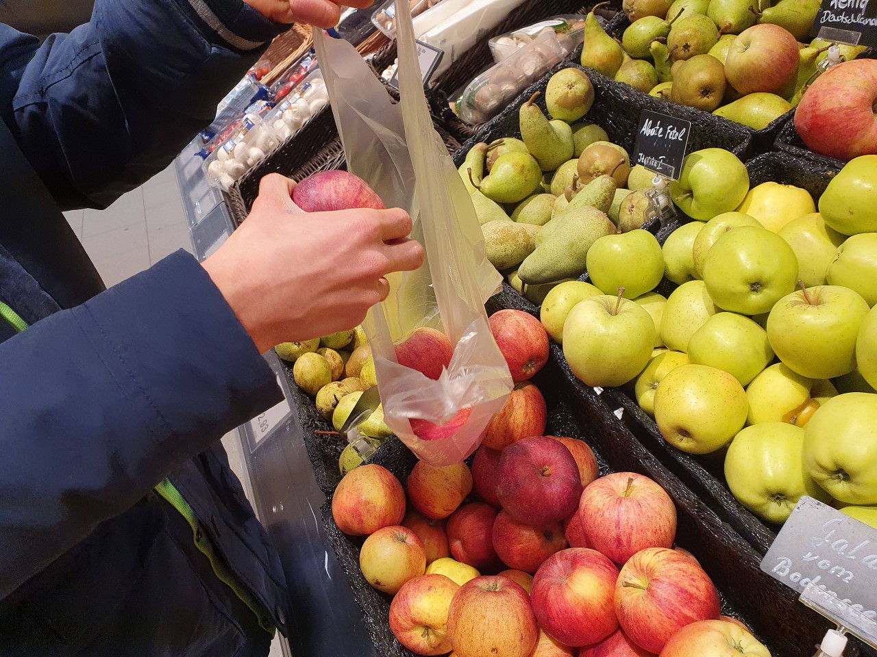 Aldi, Netto und Penny haben Nachholedarf in Sachen Frische. Das sagt zumindest eine Reportage des NDR. (Symbolbild) 