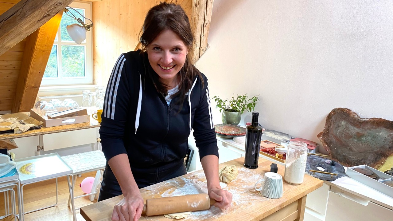 Gastgeberin Anne will bei „Das perfekte Dinner“ punkten.