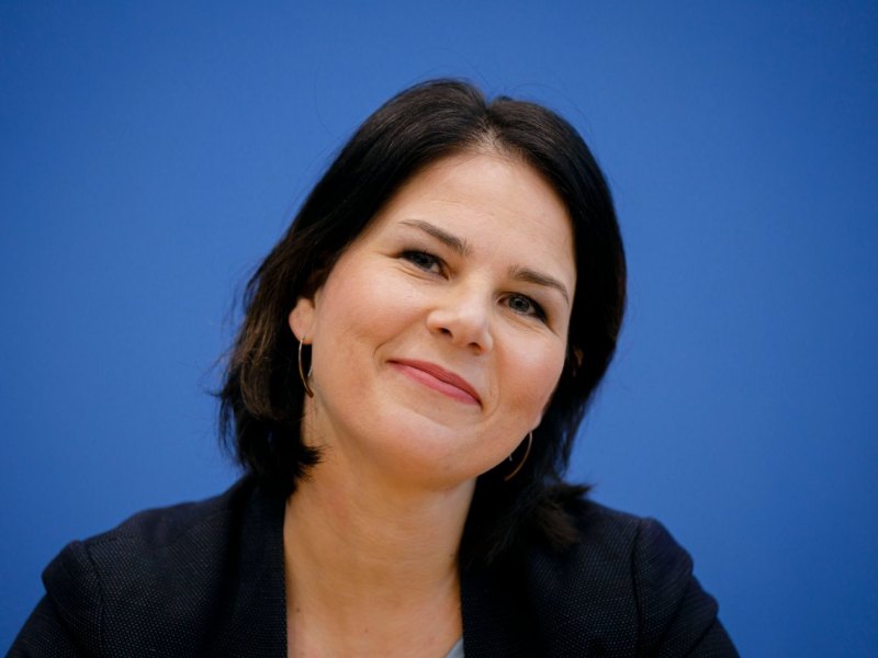 Baerbock_lächelt.jpg