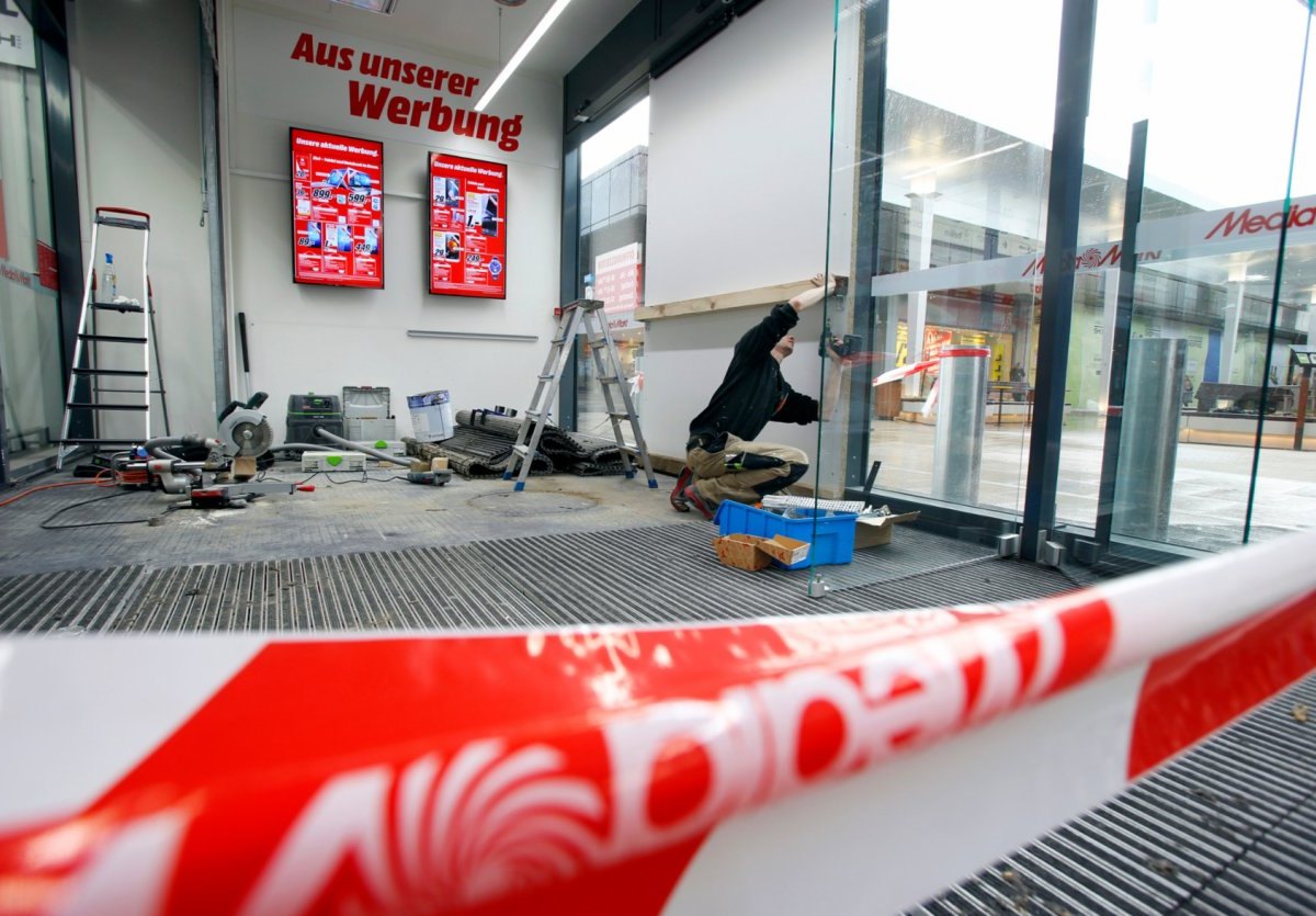 Blitzeinbruch MediaMarkt Bochum.JPG