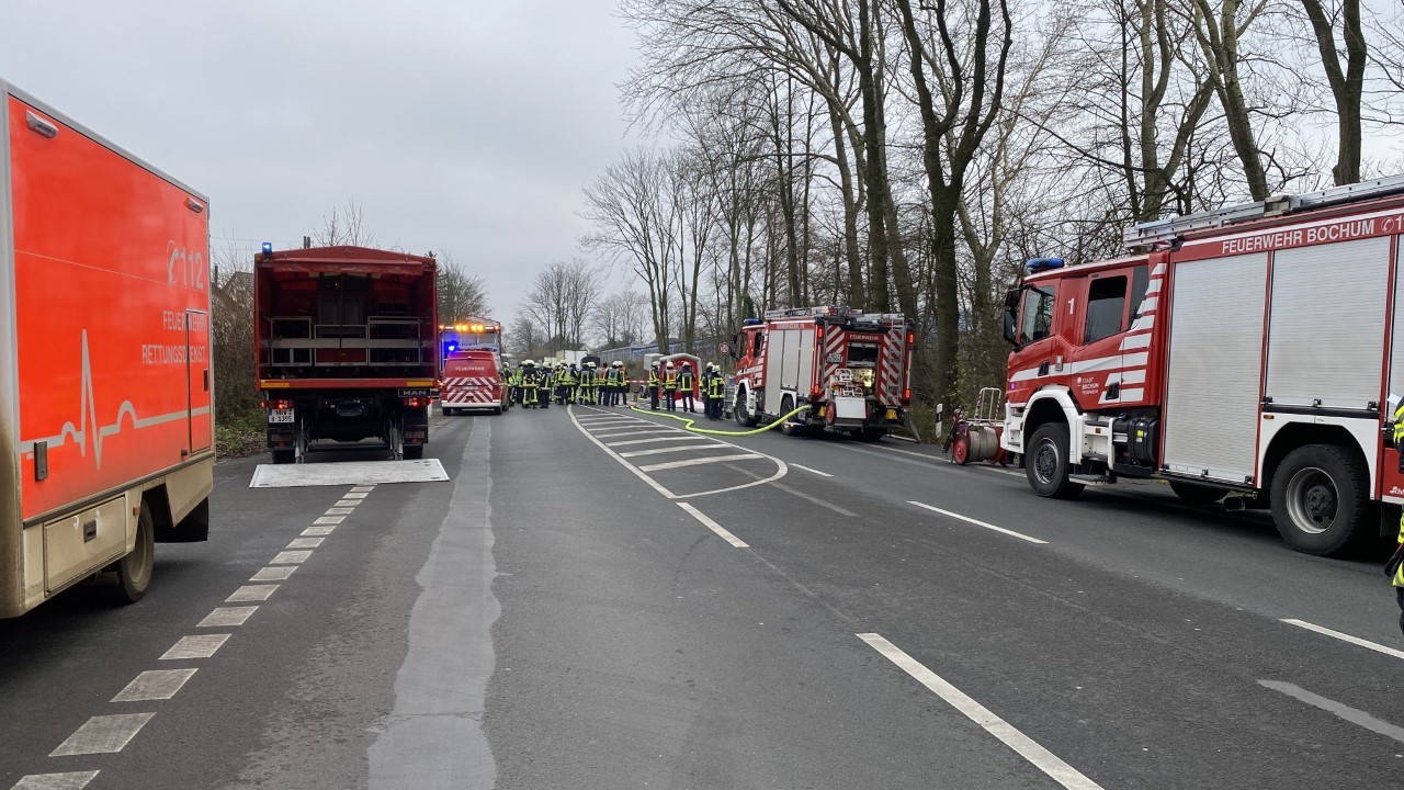 In Bochum waren rund 45 Einsatzkräfte waren am Unfallort. 