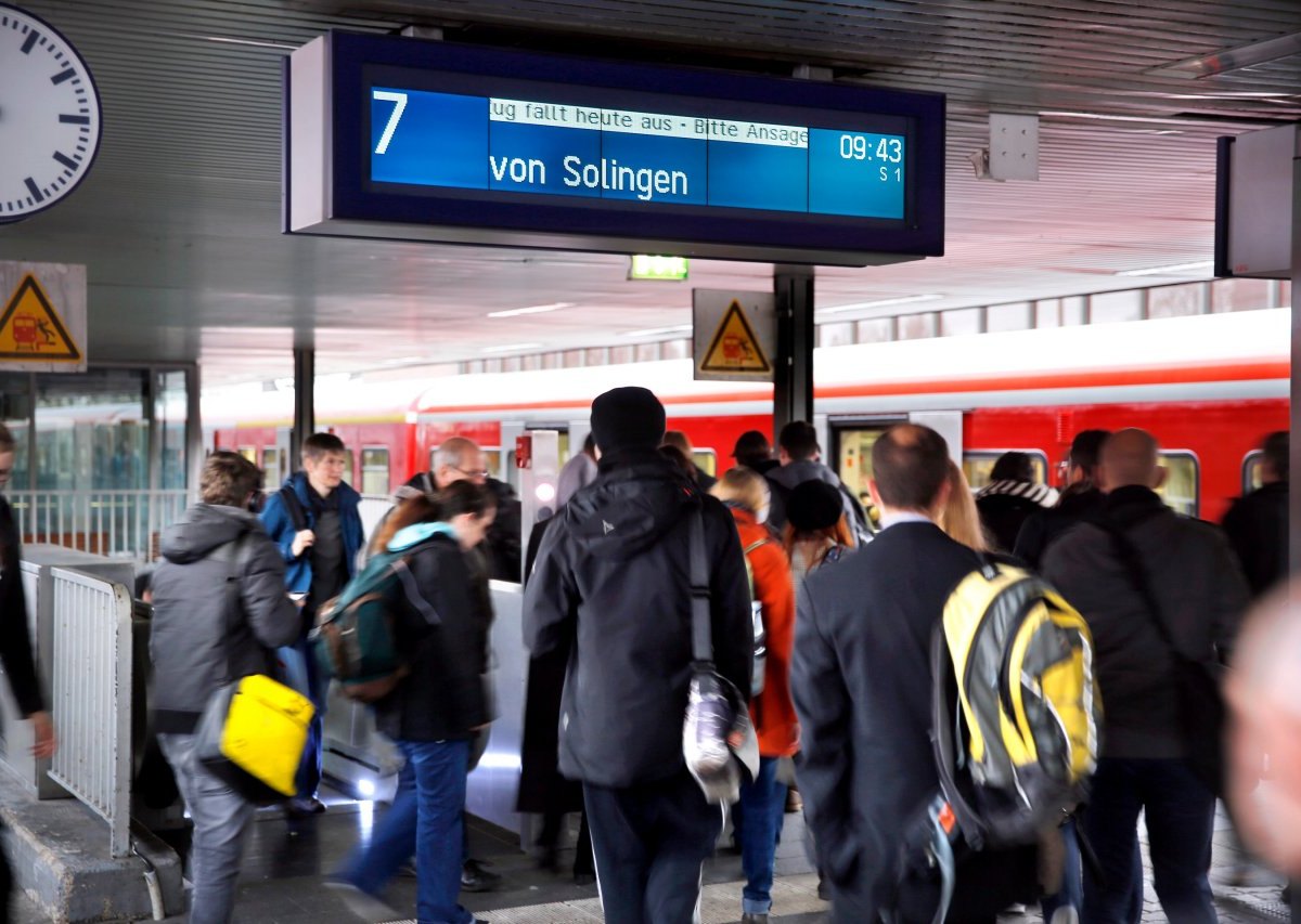 Bochum Hauptbahnhof s1.jpg