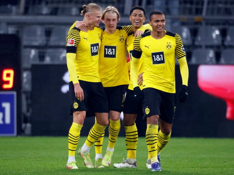Borussia Dortmund Akanji
