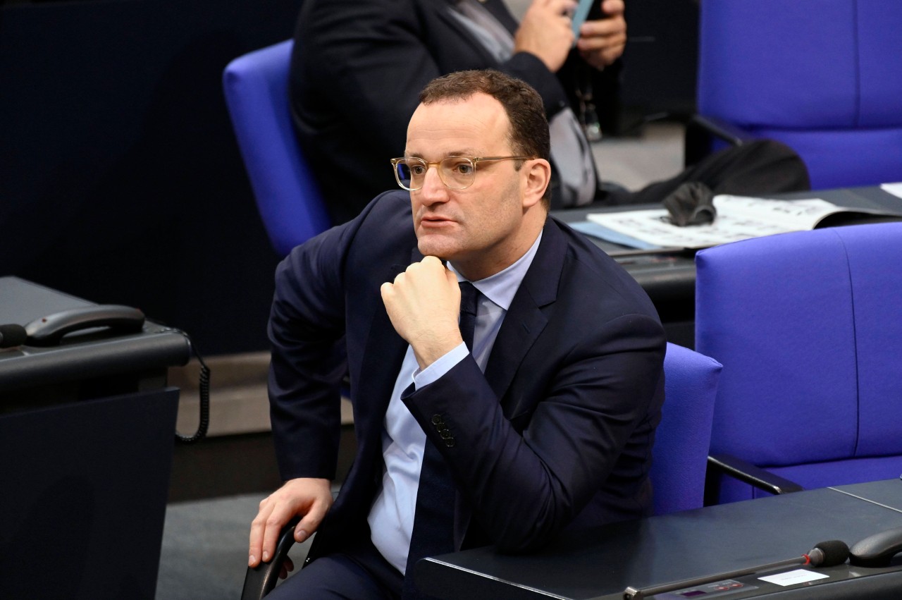 Corona: Jens Spahn fordert, dass die Impfzentren wieder geöffnet werden sollen. (Symbolbild)