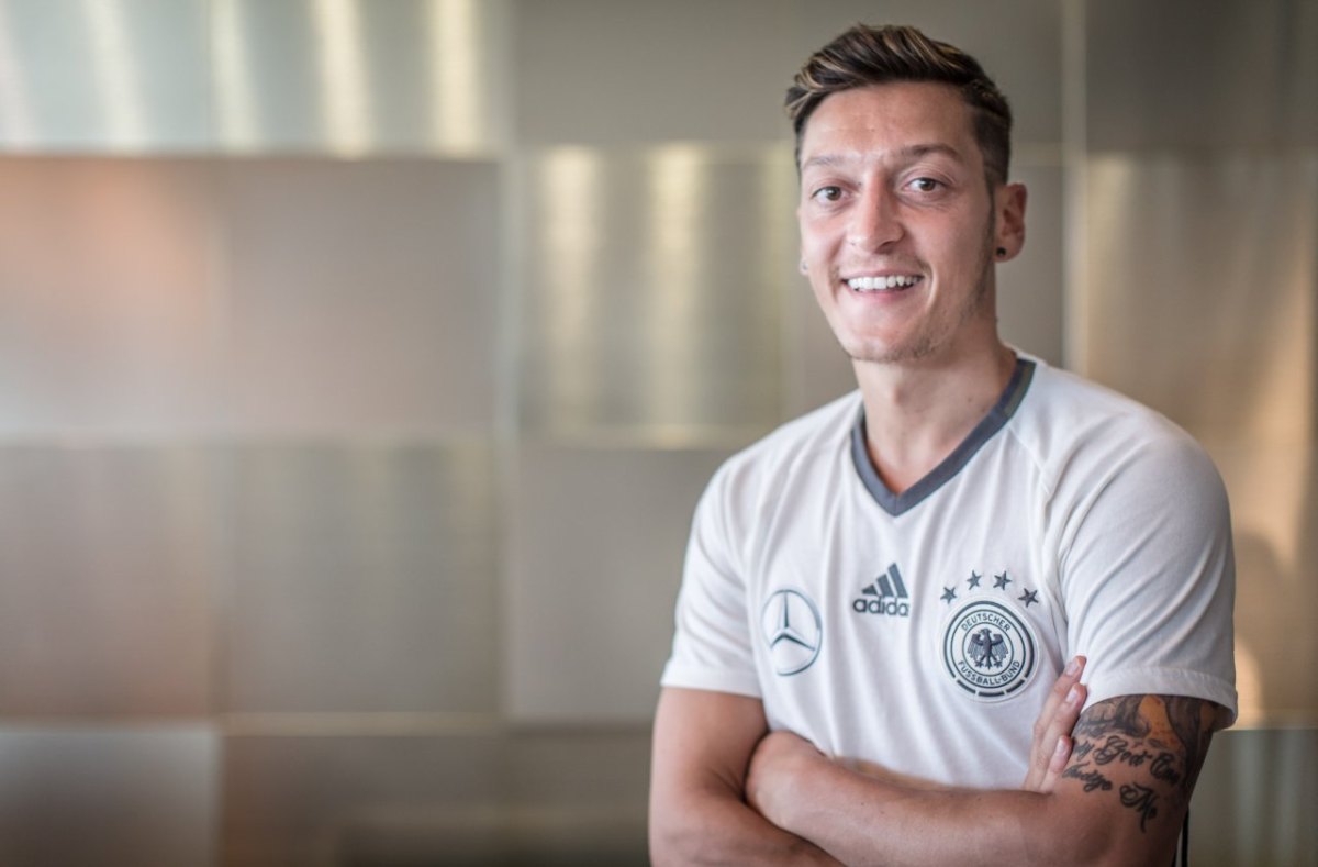 DFB-Mesut-Özil.jpg