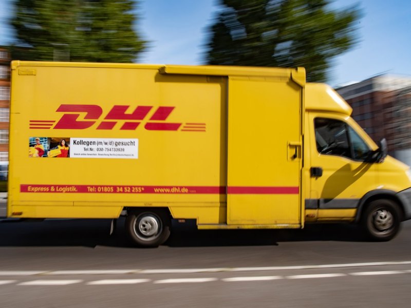 DHL.jpg