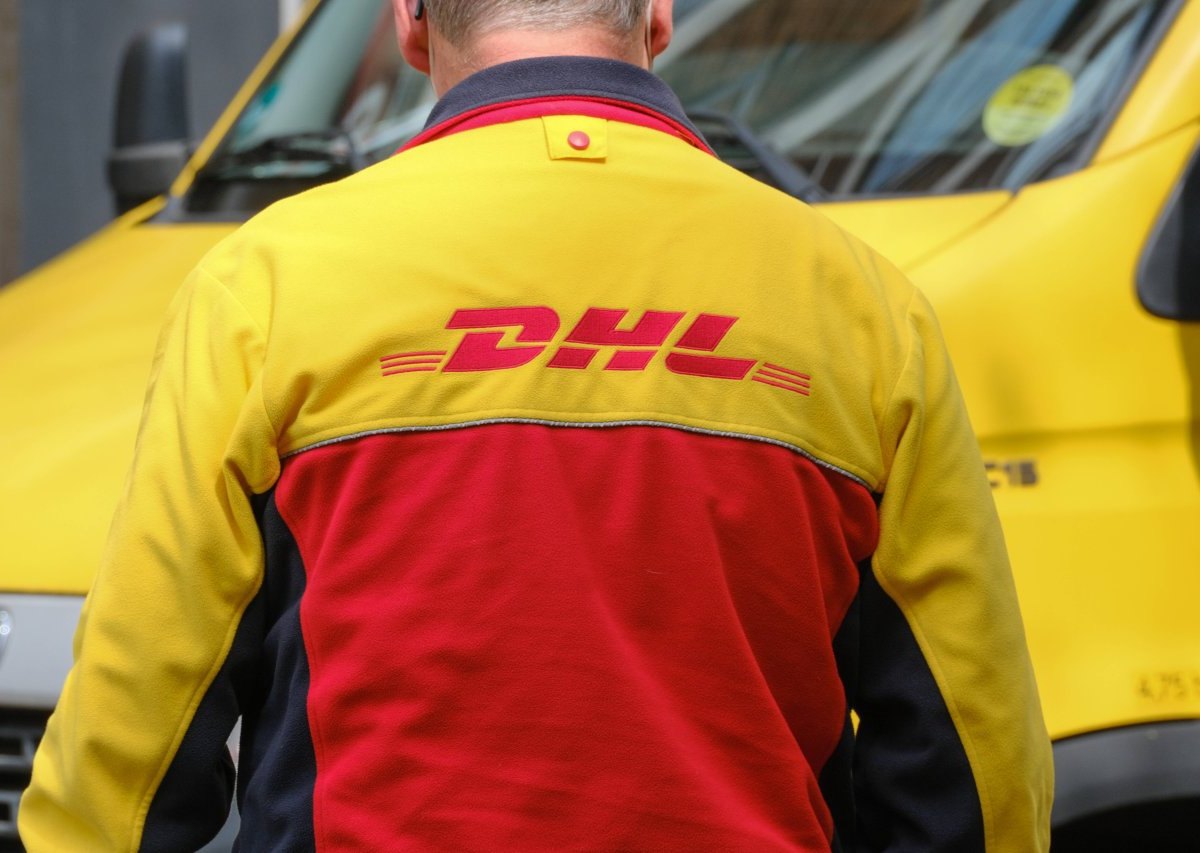 DHL.jpg