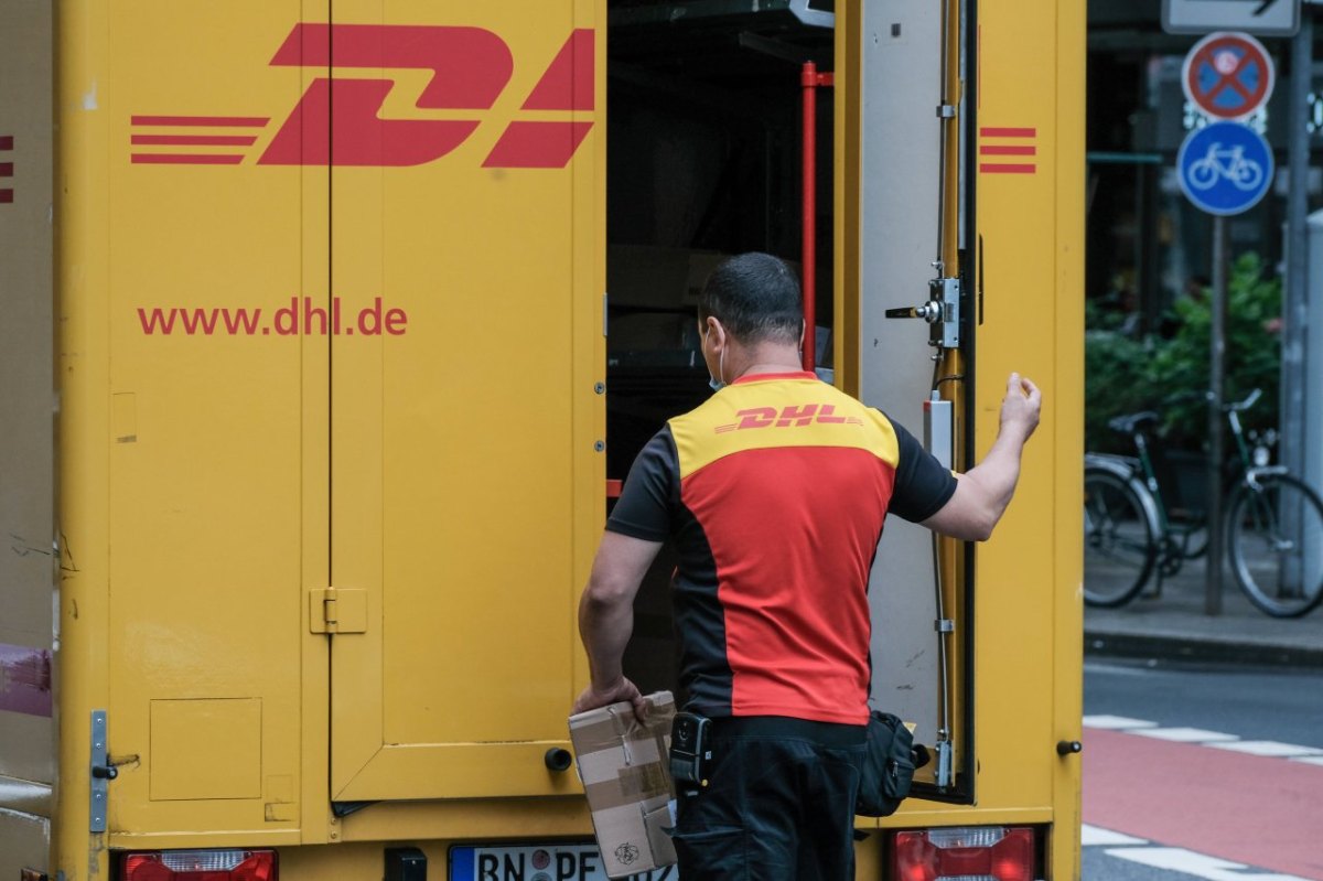 DHL