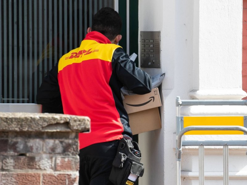 DHL