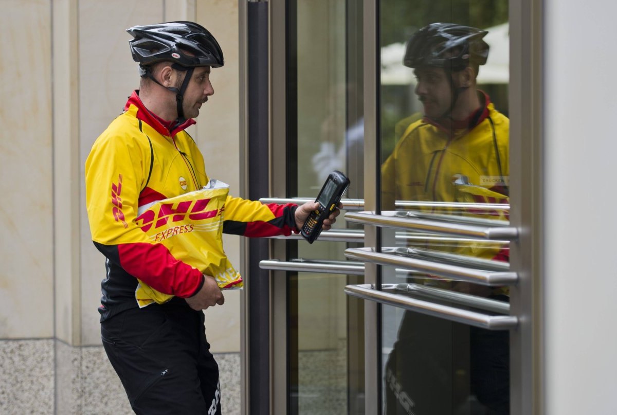 DHL: Botin will Paket nicht herausgeben! Kunde: „Verstehe die Welt nicht mehr“