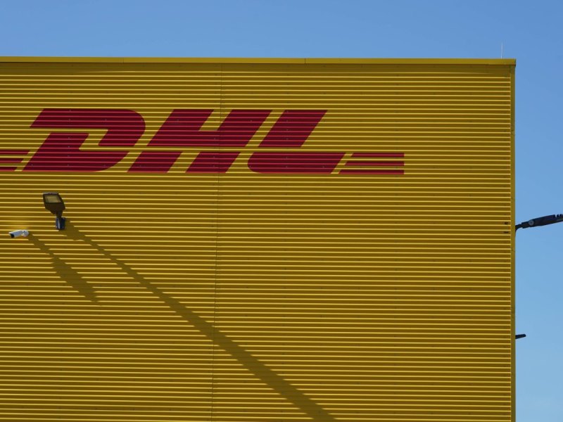 DHL Logo
