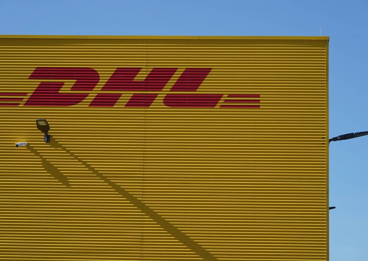 DHL Logo