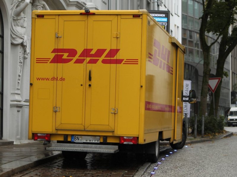 DHL: Paket bei Amazon bestellt? Auf diese SMS solltest du besser nicht reinfallen