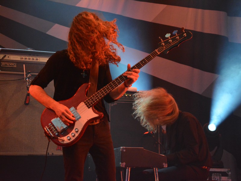 Die Band Blues Pills bei ihrem Auftritt im Amphitheater Gelsenkirchen. Dort fand wieder das Rock Hard Festival statt.