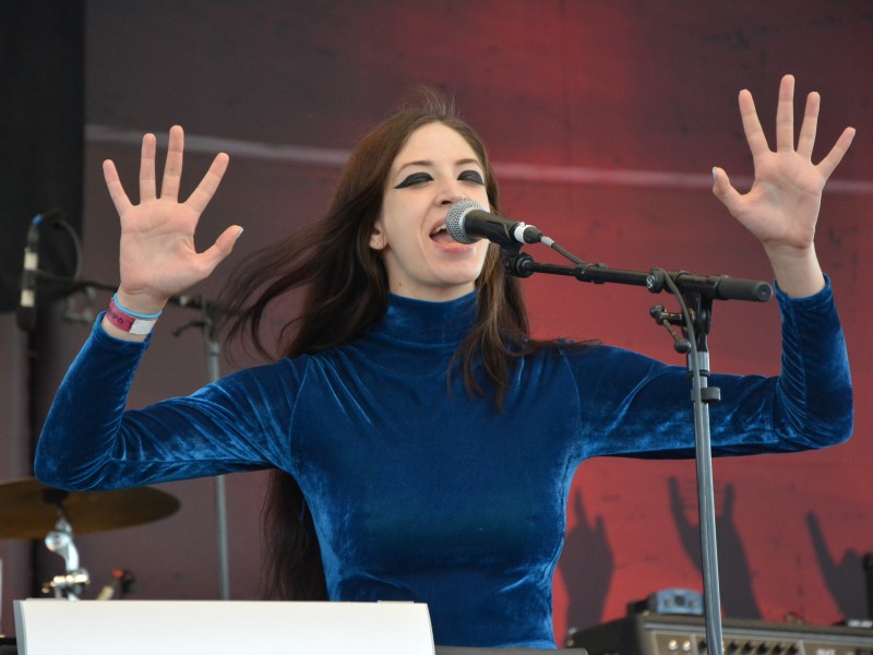 Die Band Blood Ceremony bei ihrem Auftritt im Amphitheater Gelsenkirchen. Dort fand wieder das Rock Hard Festival statt.