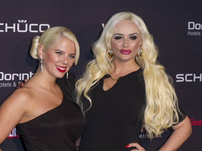 Daniela Katzenberger mit Schwester.jpg