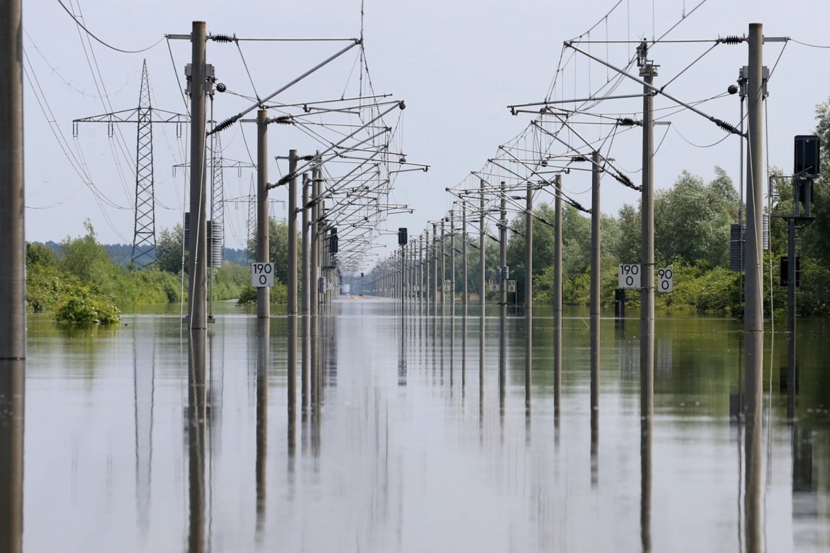 Deutsche_Bahn_Hochwasser.jpg