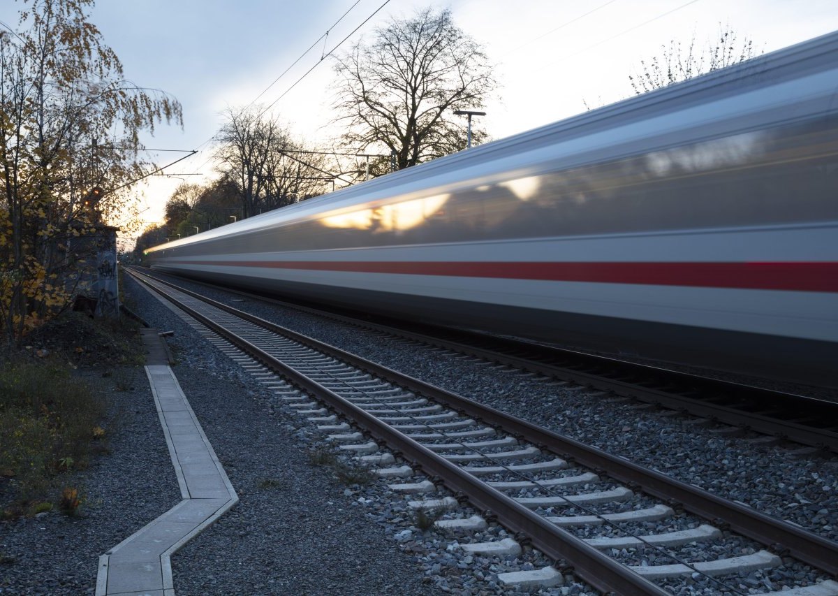 Deutsche_Bahn_Ruhrgebiet.jpg