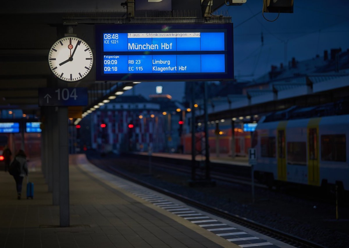 Deutsche Bahn Streik Warnstreik.jpg