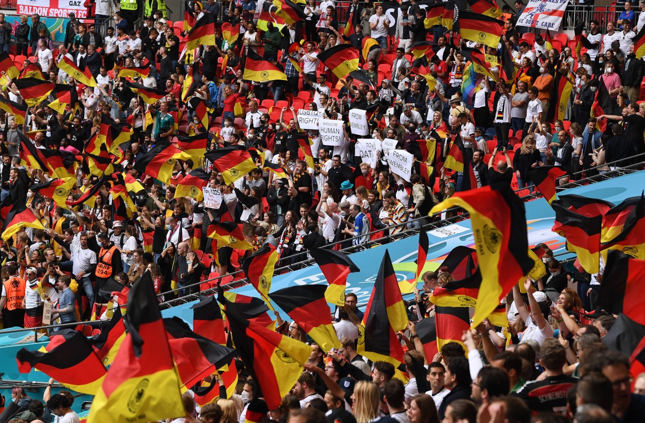 Ein Deutschland-Fan aus Essen hat auf die DFB-Elf gewettet – und muss eine bittere Kröte schlucken. (Symbolfoto)