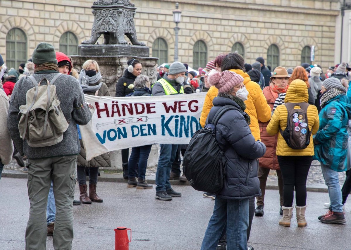 Duisburg-Kinderimpfung-Demo.jpg