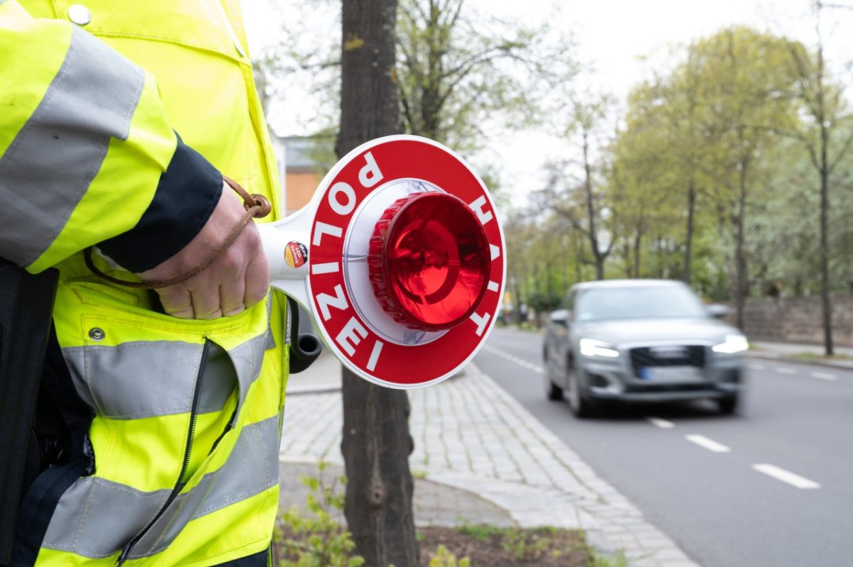 Duisburg polizei raser.jpg