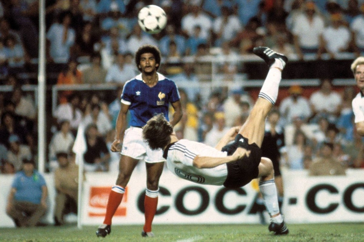 EM-DFB-Frankreich-Schalke-Klaus-Fischer.jpg