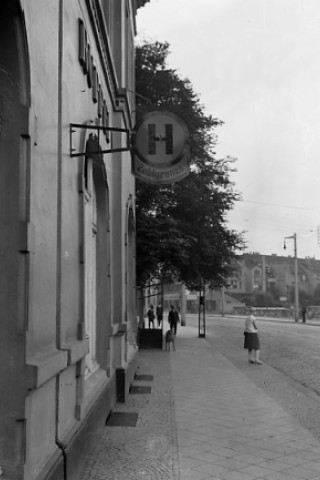 Haltestellenschild bei Ruppel in der Rellinghauser Straße (heute: Essen-Süd).