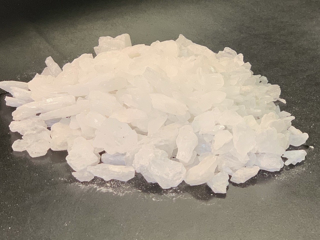 Im Jahr 2019 wurden 97 Kilo Crystal Meth aus den Niederlanden kommend in NRW sichergestellt. 