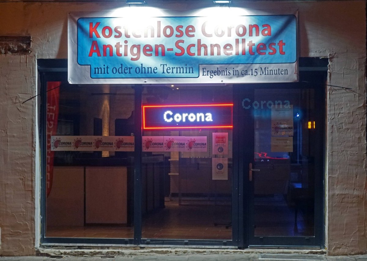 Essen, Duisburg und Oberhausen.jpg