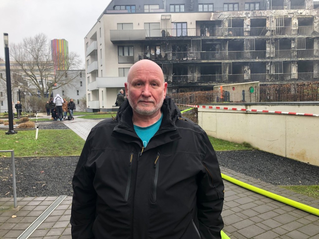 Essen: Peter Borgs hat durch den Brand seine gesamte Wohnung verloren., Essen: Das sind die Überreste der Wohnung von Peter Borgs.