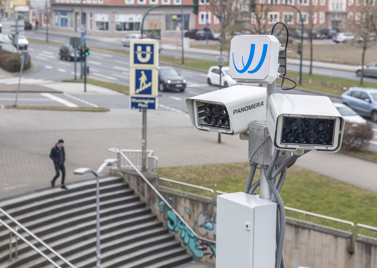 Essen-rheinischer-platz-videokamera.JPG