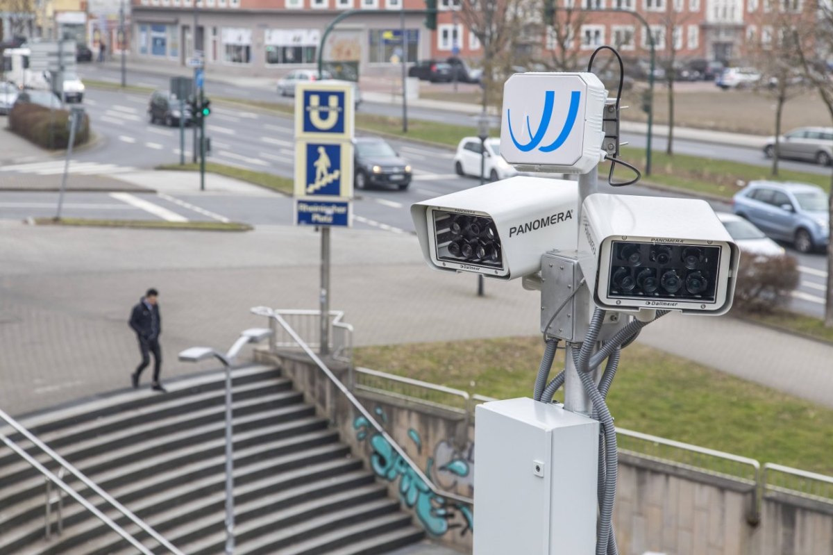 Essen-rheinischer-platz-videokamera.JPG