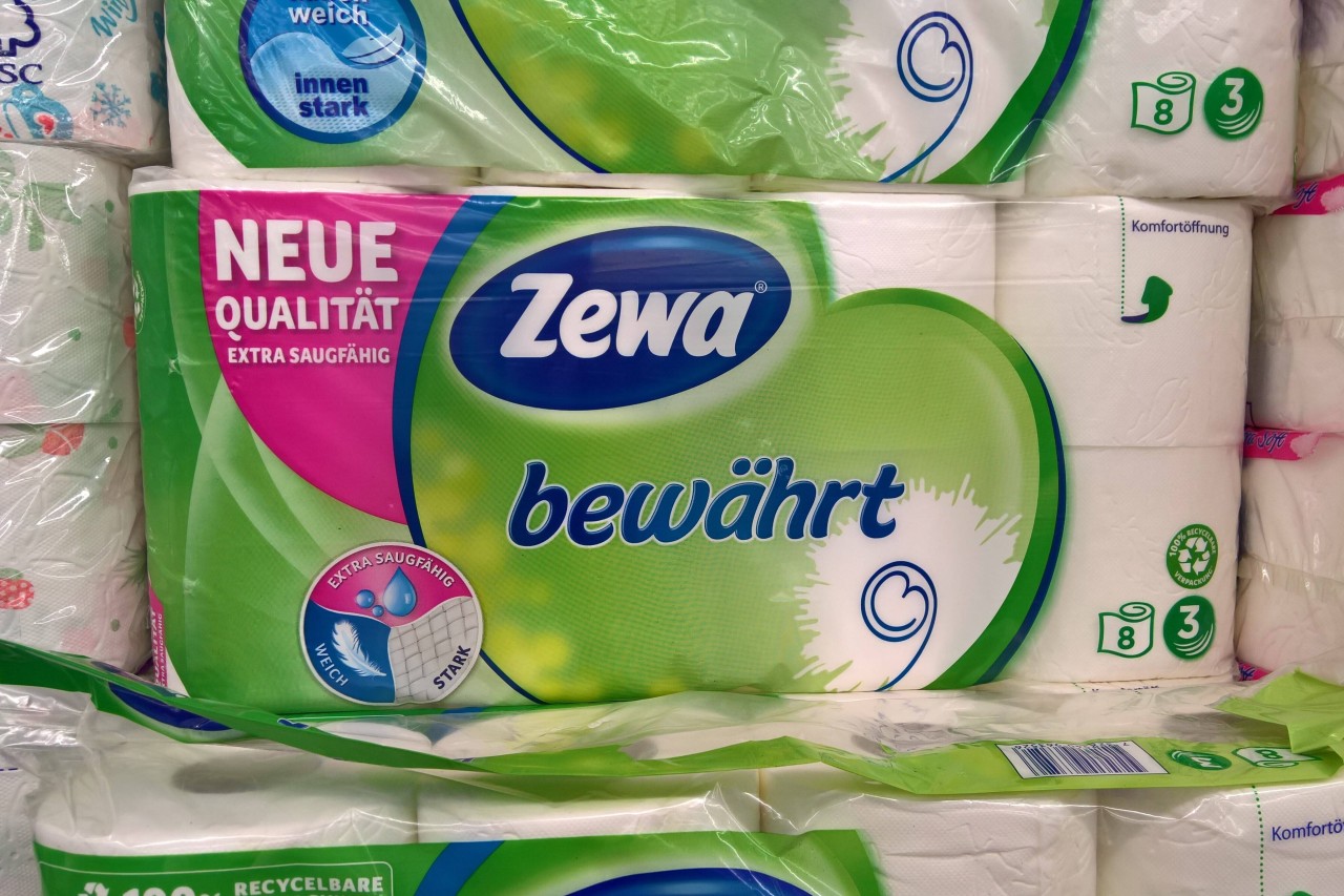 Die Marken „Zewa“ und „Tempo“ von Hersteller „Essity“ werden Kunden bei Edeka vorerst wohl nicht mehr kaufen können. (Symbolbild)