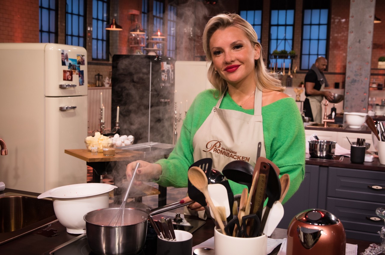 Evelyn Burdecki scheiterte in der ersten Folge von „Das große Promibacken“.