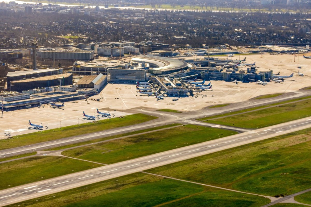 Flughafen Düsseldorf.jpg