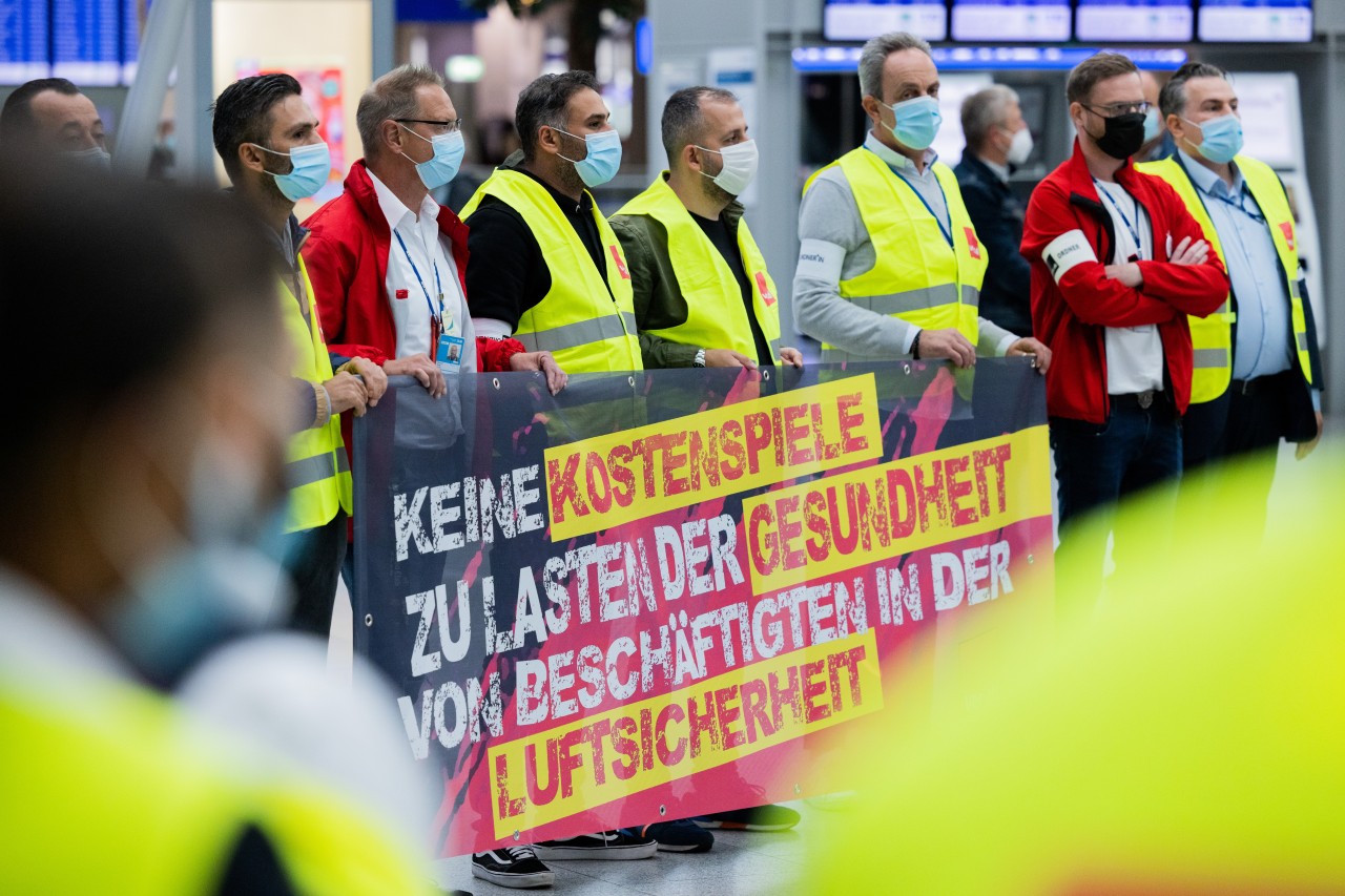 „Aktive Mittagspause“ des Sicherheitspersonals am Flughafen Düsseldorf.