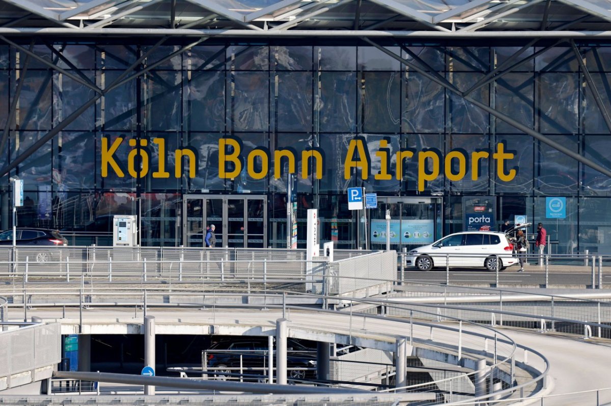 Flughafen Köln/Bonn.jpg