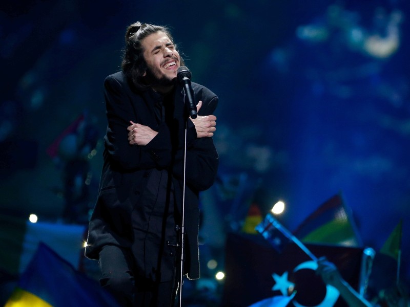 Salvador Sobral aus Portugal begeisterte seine Zuhörer von der ersten Silbe an. 